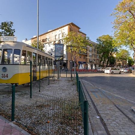 Charming 2 Bedroom Apartment At Triana Center By Oui Sevilla Exterior foto