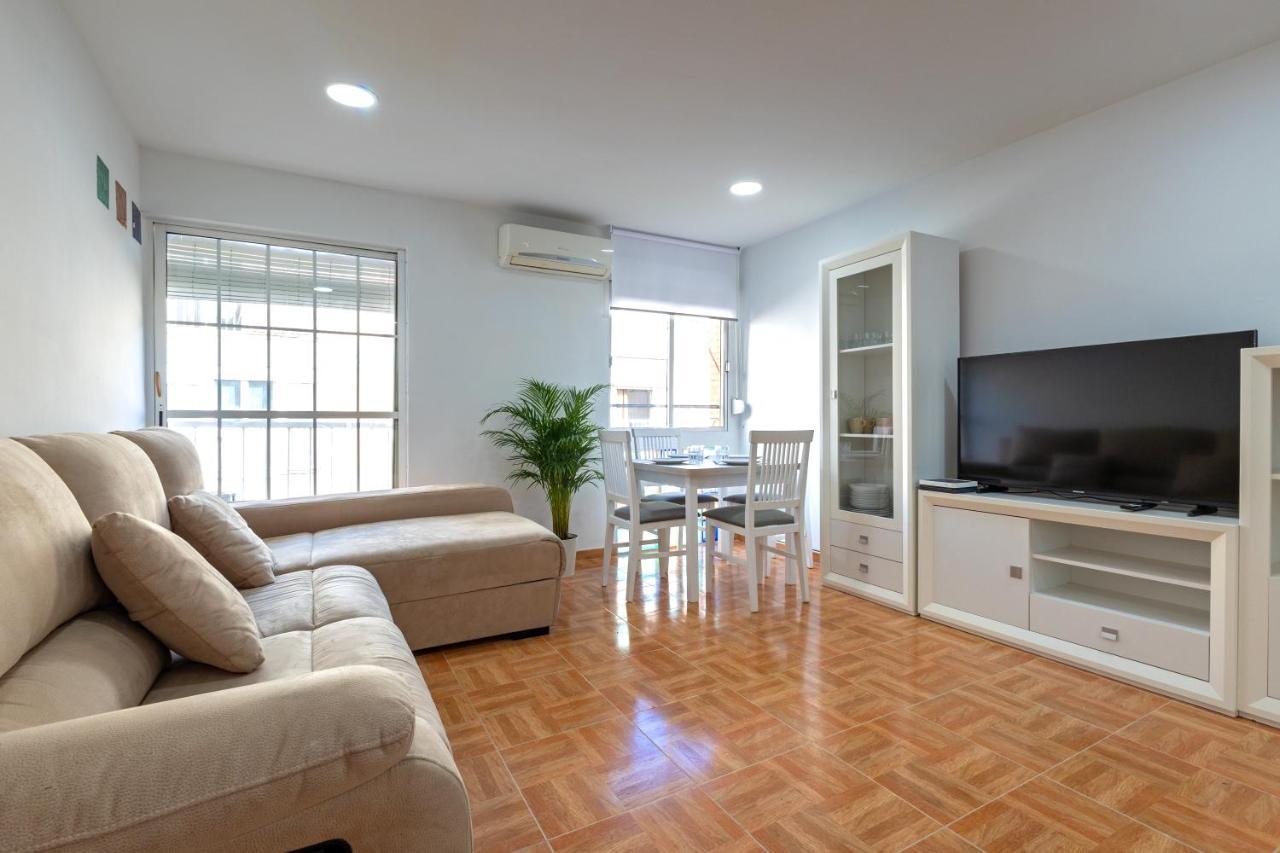 Charming 2 Bedroom Apartment At Triana Center By Oui Sevilla Exterior foto